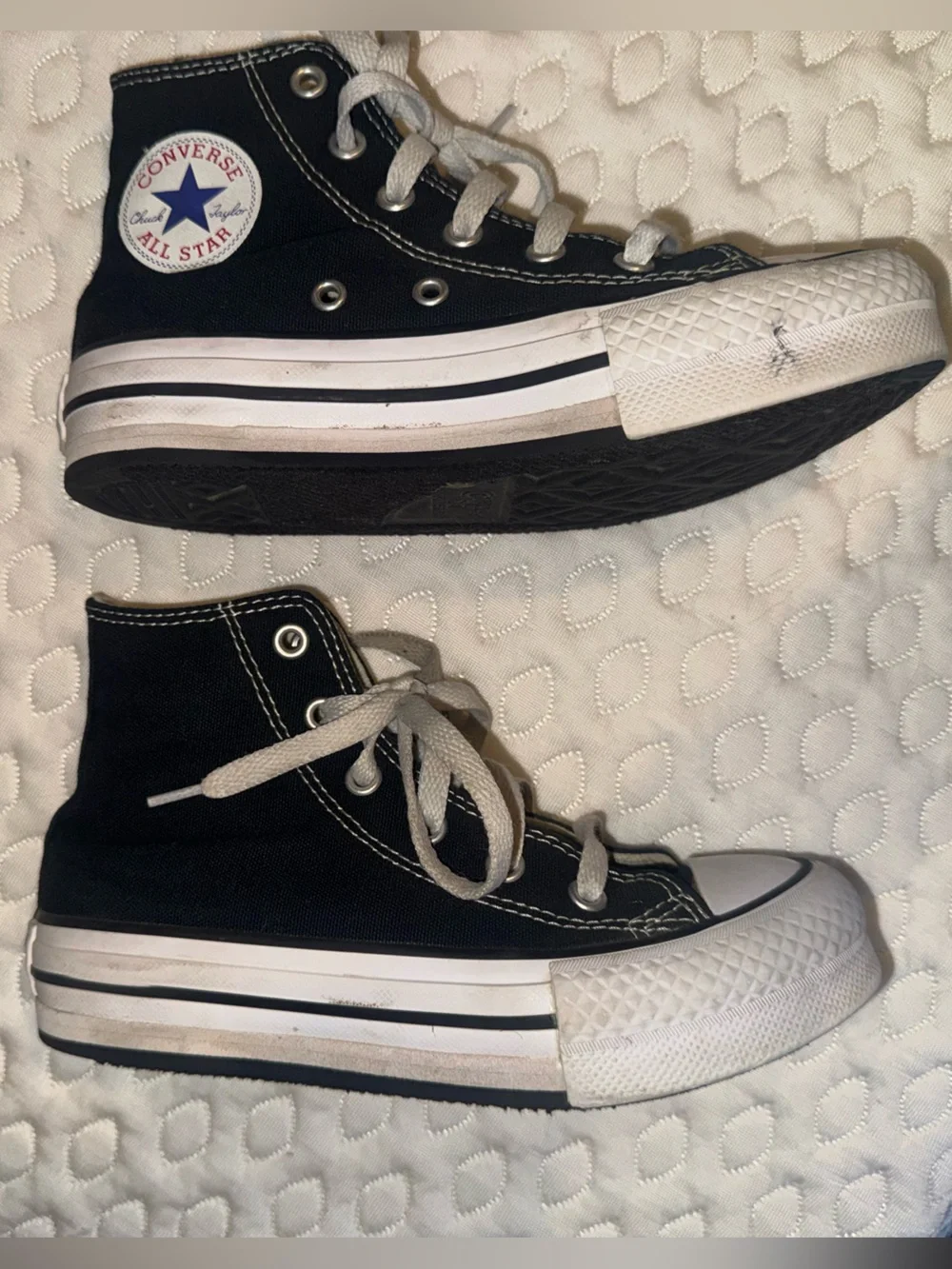 Converse daughter wore